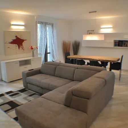 Apartment Attico Moderno E Panoramico